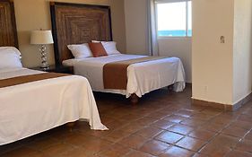 Los Vientos Hotel